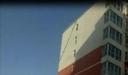 济南楼顶爆料案件最新,惊曝高空惊魂，真相即将揭晓